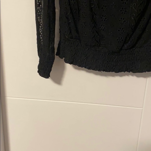 A Long Sleeves Fancy Black Shirt - Picture 5 of 6